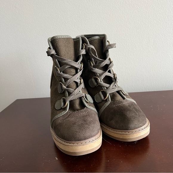 Merona Wool Blend Green Wedge Heel Boots Size 10 - Picture 2 of 7